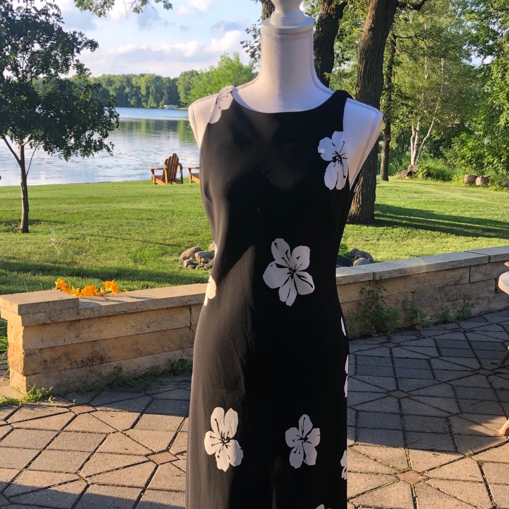 Maxi dress with sheer jacket
